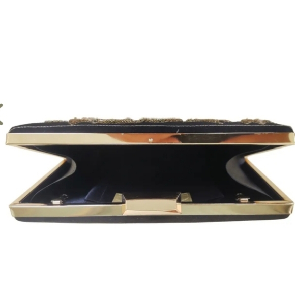 Praccessorii Embroidered Clutch Metal Frame Black & Gold - Picture 9 of 14